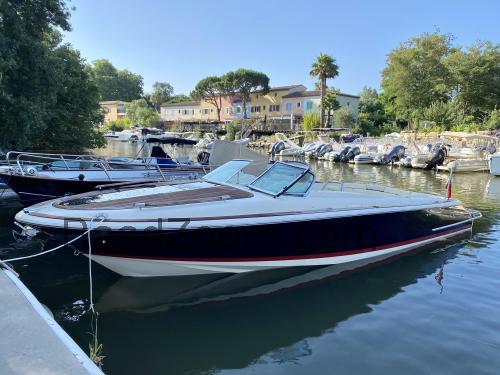 Chris Craft Corsair anmeldelser og tekniske specifikationer